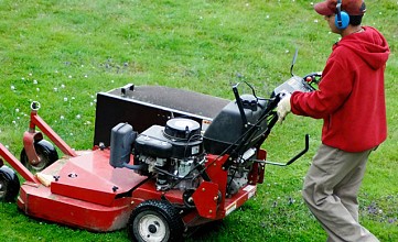 The Most Important Questions to Ask before Hiring a Professional Mowing Service